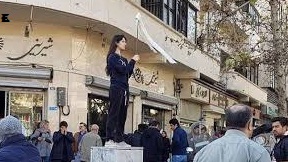 2 famous actresses arrested for removing headscarf in public places in Iran