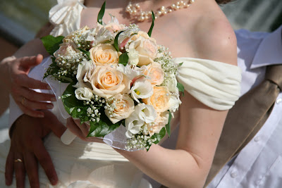   Wedding Planners Charge on Much You Are Willing To Spend On Flowers As They Can Cost Thousands
