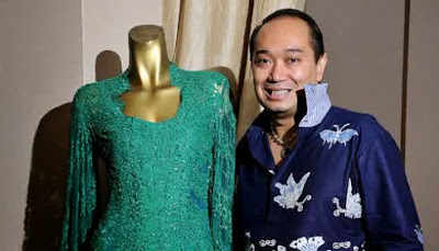 Model Kebaya Modern Adjie Notonegoro Terbaru Exklusif