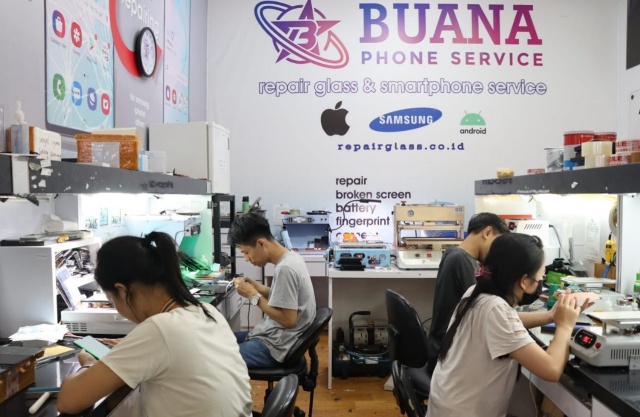 Ganti Kaca iPhone? Buana Service Siap Membantu