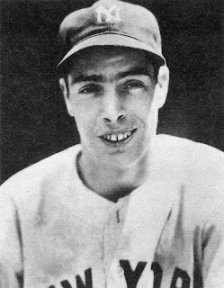 De Play Ball cards, published by Bowman Gum - Original version from Heritage Auctions via File:1939 Playball Joe Dimaggio.jpg upload; Este archivo deriva de: 1939 Playball Joe Dimaggio.jpg:, Dominio público, https://commons.wikimedia.org/w/index.php?curid=56309509