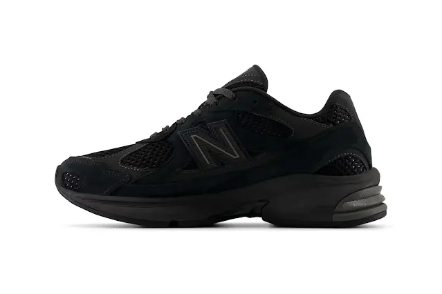 New Balance 2010 Arrives in Sleek "Black"
