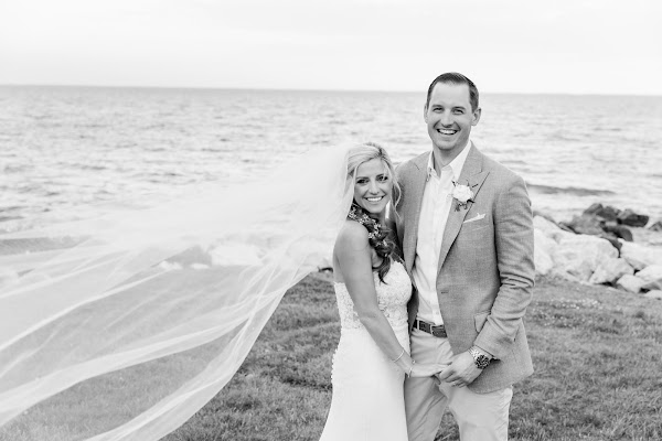 Summer Waterfront Wedding at The Gibson Island Club photographed by Maryland photographer Heather Ryan