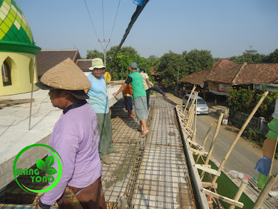 FOTO : Persiapan pengecoran kanopi mesjid Assyafaah