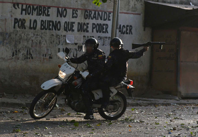Según Observatorio de Conflictos  al  menos de 26 muertes por protestas contra Maduro en Venezuela.