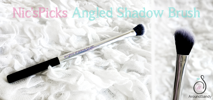 angled-shadow brush Real Techniques Nics Picks