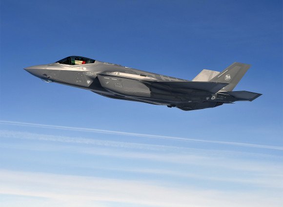 L'ITALIA FA VOLARE PER LA PRIMA VOLTA UN F-35 OLTREOCEANO