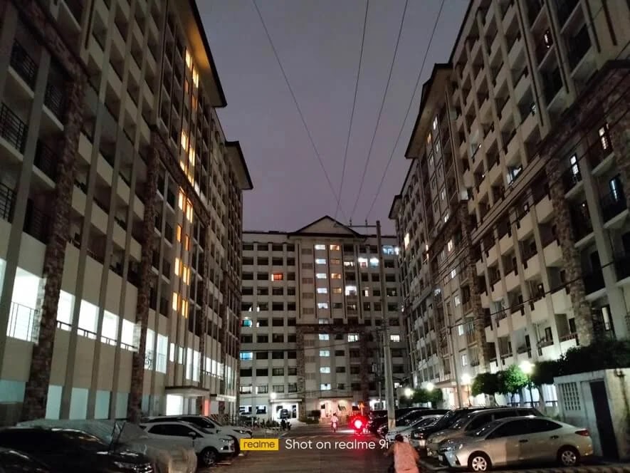 realme 9i Camera Sample - Buildings, Night, Normal