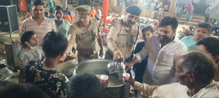 Kawad yatra 2022 news सीओ, कोतवाल ने किया कावड़ शिविर में दूध वितरित CO, Kotwal distributed milk in Kavad camp/shivir, latest news of kairana on media kesari, मीडिया केसरी पर कैराना की खबरें,कैराना की ताजा खबरें up की ताजा खबरें, कांवड़ शिविर की ताजा खबरें पालिकाध्यक्ष प्रत्याशी उदयवीर चौहान ने किया कांवड़ शिविर में दीप प्रज्वलनMunicipal President candidate Udayveer Chauhan lit the lamp in Kanwar camp/shivir