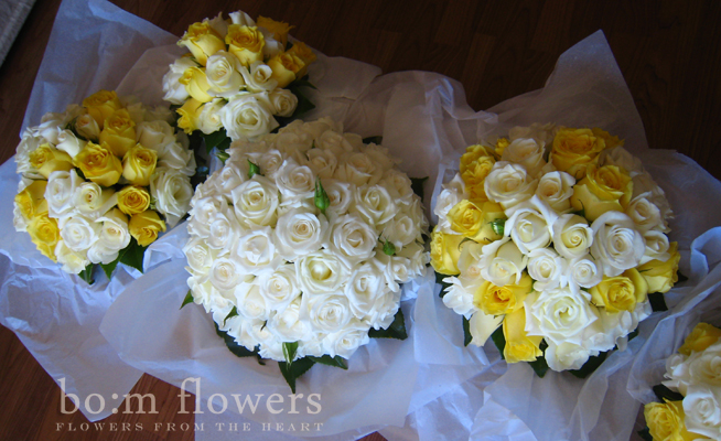 white and yellow rose bouquets. white and yellow roses﻿