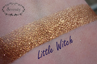 Dreamworld Little Witch Swatch