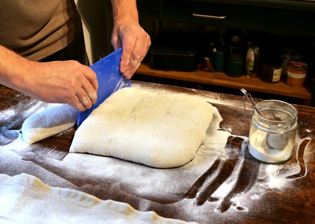 Ciabatta Teig abstechen