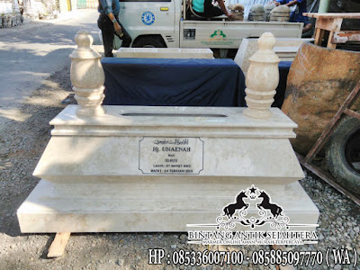 makam marmer Tulungagung