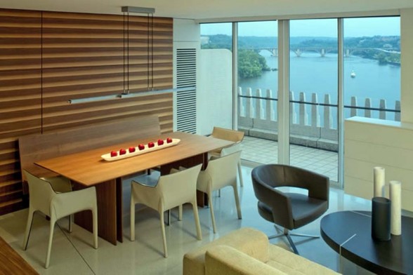 Elegant Dining Area Watergate Apartment