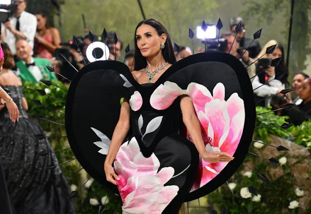 Demi Moore's Met Gala Dress: A Stunning Garden of Time Transformation!