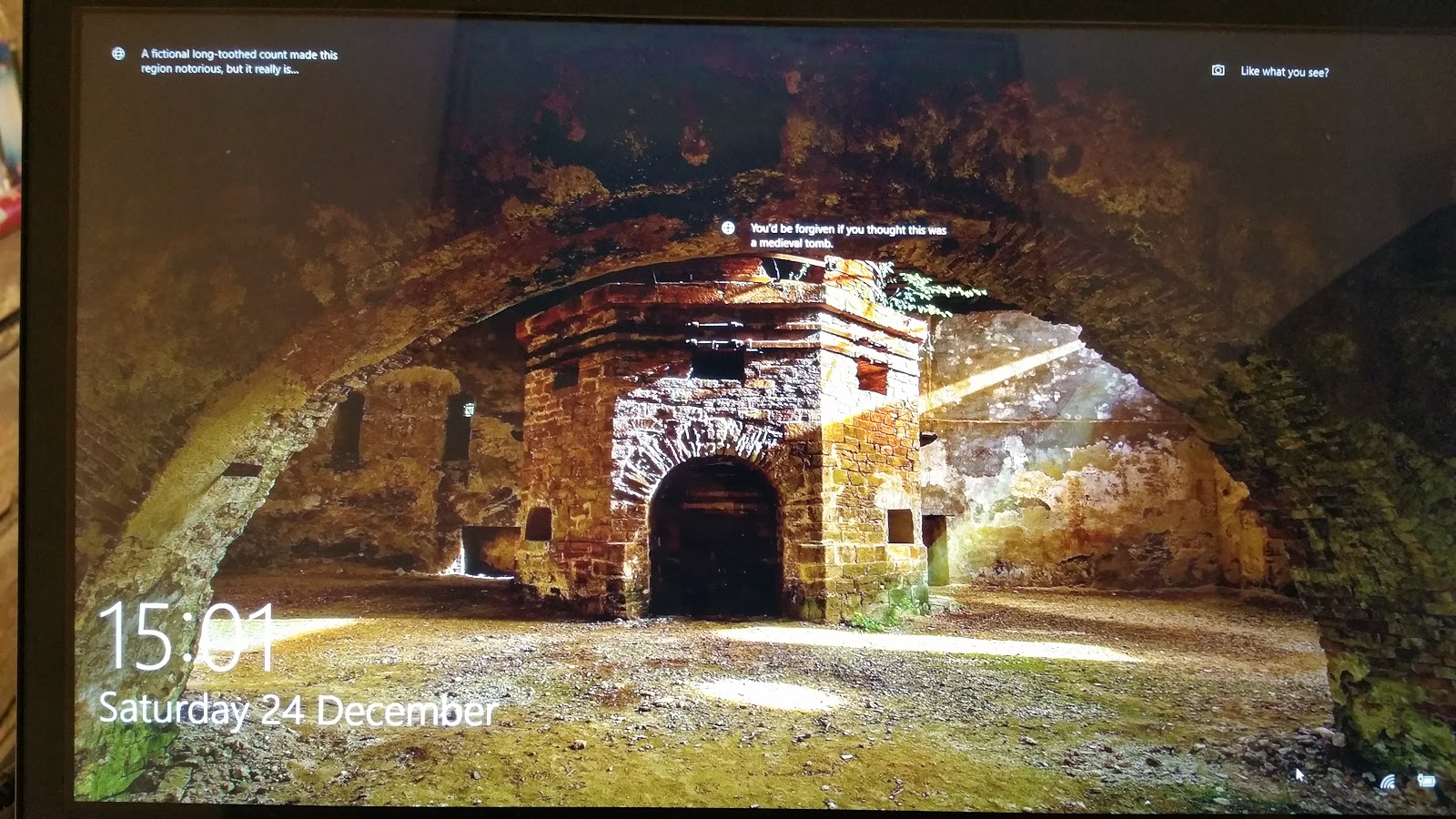 IMHO: Can I steal Windows 10 lock screen images to use as screen