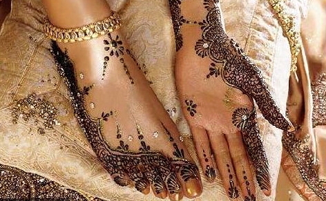 MY HENNA DREAMS ARE FILLED WITH