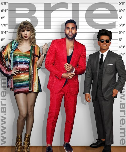 Jason Derulo standing with Taylor Swift and Bruno Mars