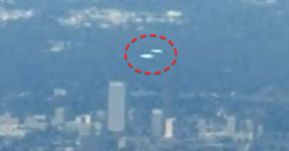 UFO SIGHTINGS DAILY: UFO over Atlanta - Filmed from 