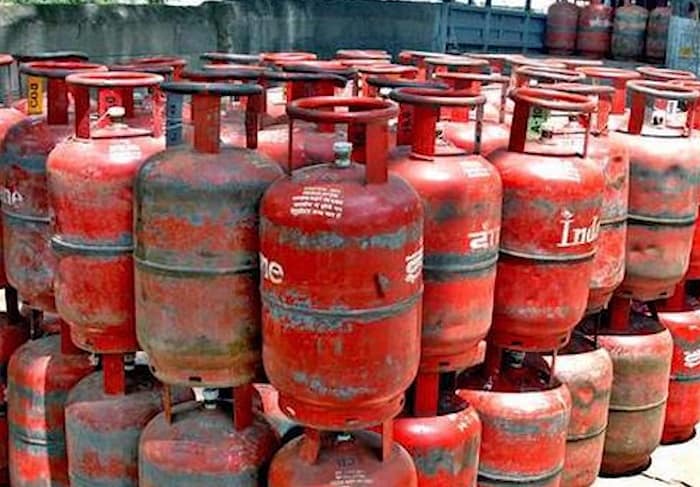 Why Are Household LPG Gas Cylinders In India Red In Color? Scientific Reason Behind Red Color