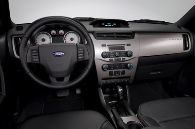 The interior of the 2009 Ford Focus looks contemporary,