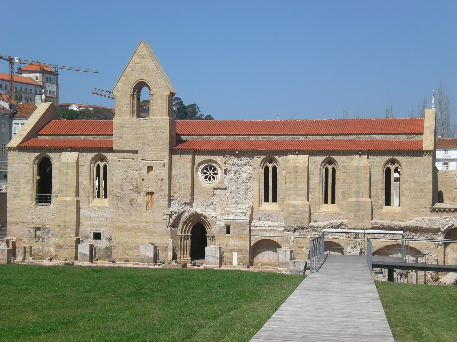 Fidelíssimo: Uma visita ao Convento de Santa Clara-a-Velha.