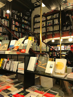 Librairie Bookstore Biarritz, en Place Georges Clemenceau,