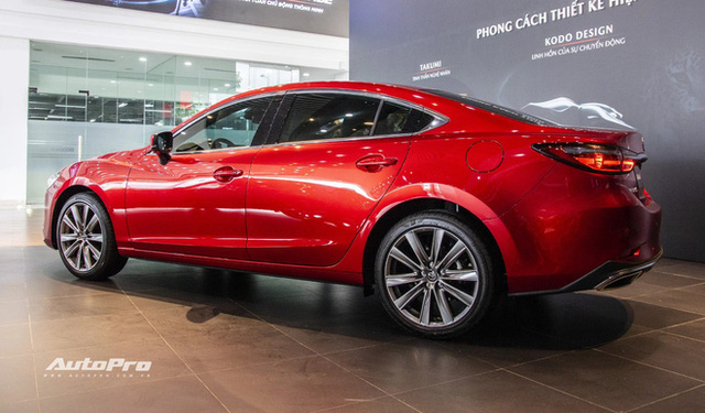 Mazda6 giảm giá sâu tại đại lý: Giá thấp nhất 744 triệu đồng, nỗ lực bám đuổi Toyota Camry và Kia K5 - Ảnh 4.