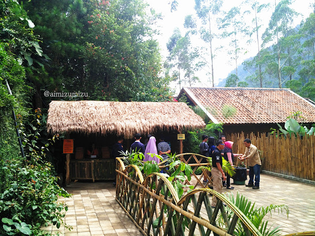 biaya masuk The Lodge Maribaya