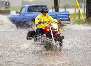 Merawat Sepeda Motor Saat Musim Hujan