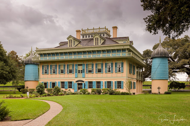 Exterior of San Francisco Plantation Home.