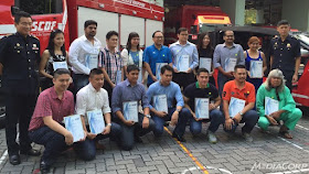Sixteen members of the public were commended by the Singapore Civil Defence Force for help to rescue a man trapped under a truck