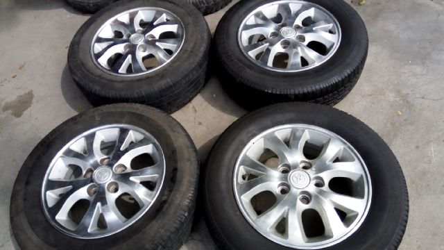 jual velg  mobil  surabaya Original Oem toyota kijang 