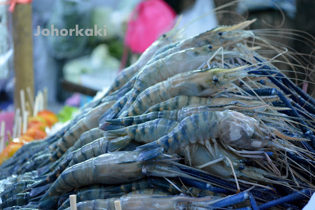 Bangkok-Food-Pla-Chon-Pao-Grilled-Snakehead-Fish-Street-Side-Stall