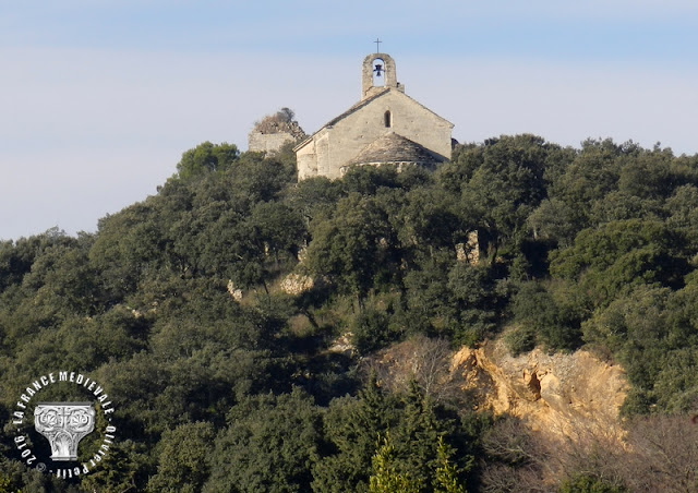 BOLLENE (84) - Chapelle romane de Bauzon