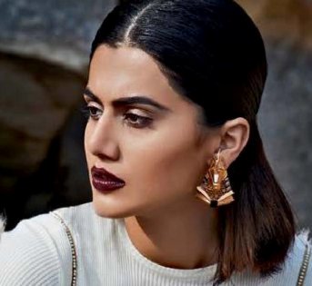 Tapsee Pannu Gold Designer Dangling Earrings