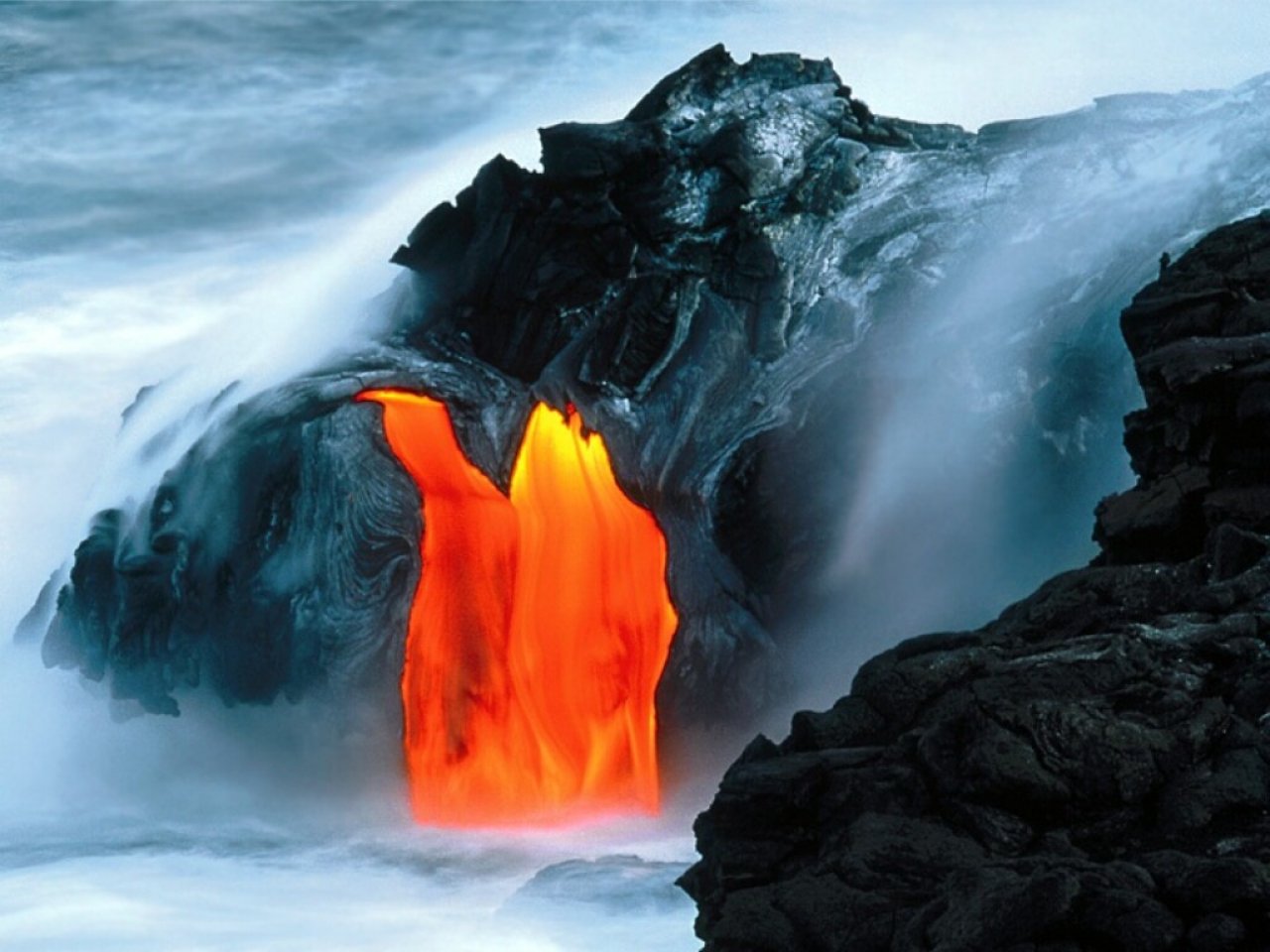 ... Lava, Deep Within The Earth, Tours To Hawaiian Volcano | World Visits