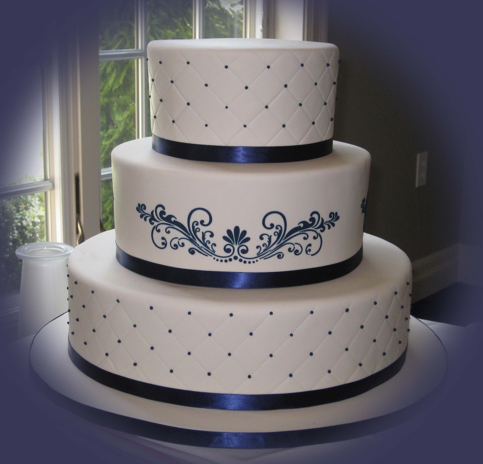 Beautiful Bridal Navy Blue  Wedding  Cakes 