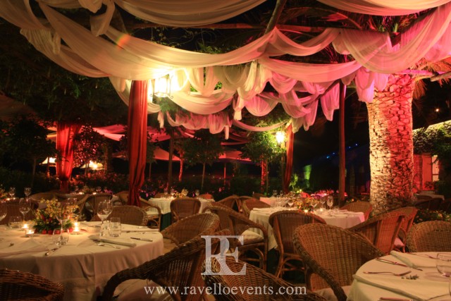Romantic pre wedding dinner in Villa Cimbrone