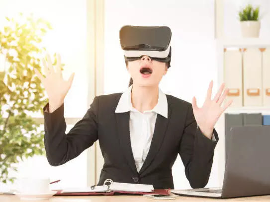 Virtual Reality (VR) Headset