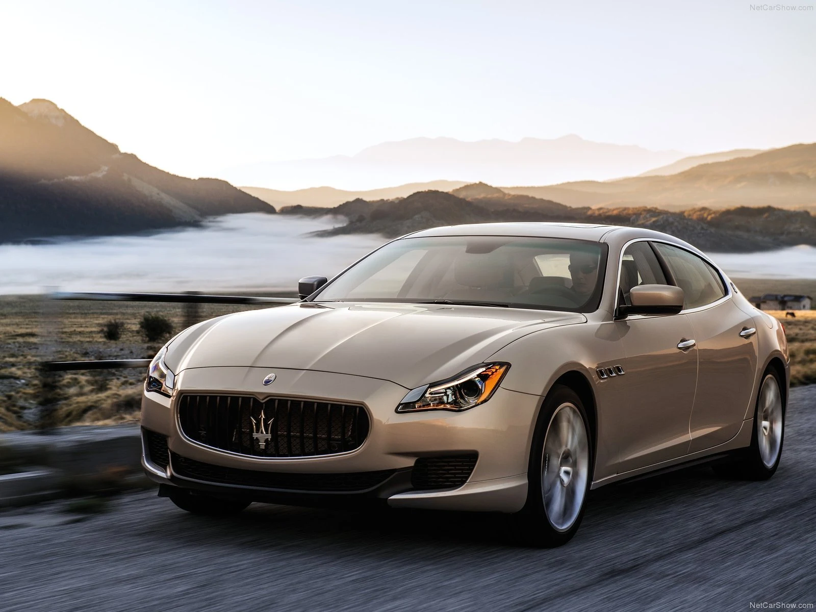 Hình ảnh siêu xe Maserati Quattroporte 2013 & nội ngoại thất