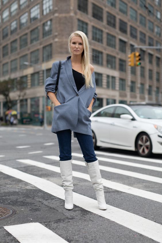 WHITE KNEE HIGH BOOT TREND