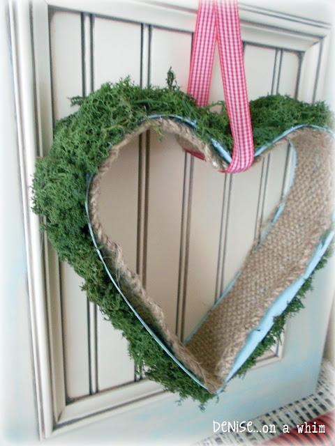 Mossy Heart Decor via http://deniseonawhim.blogspot.com