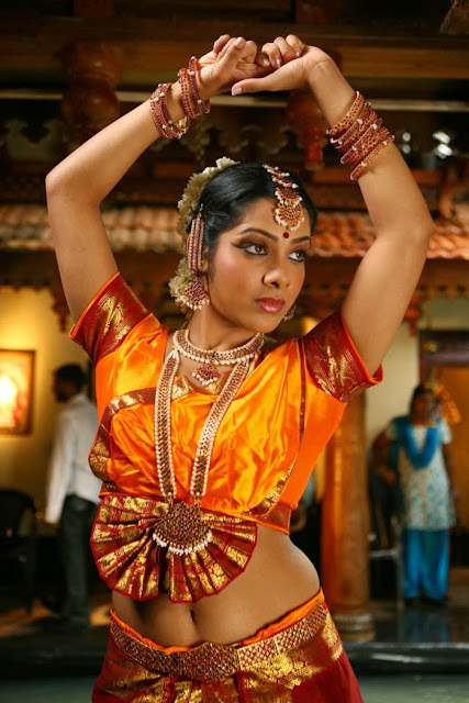 Malayalam Actress Sandhya Deep Hot Navel Show 