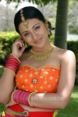 SEXY ACTRESS TRISHA  PICTURES