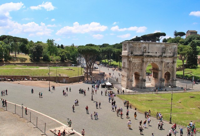 Arco de Constantino en Roma