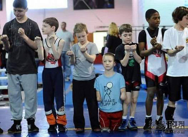 11 years old wrestler without arms and leg