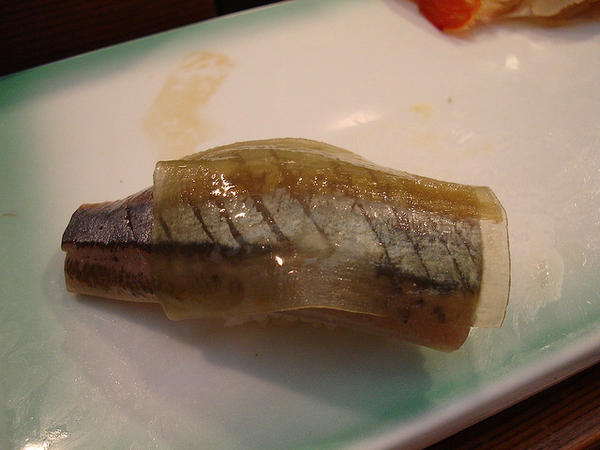 101 เมนูซูชิ ซูชิหน้าปลาซันมะ (Sanma)