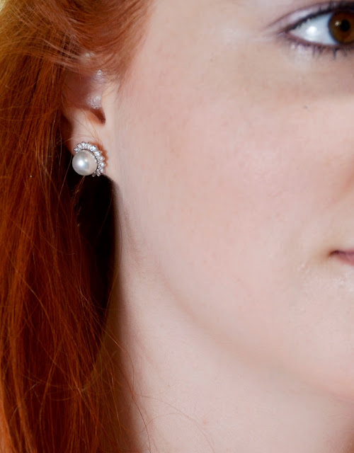 pearl earring with diamond embellishment, light blue sweetheart neckline, Prom Dress Fashion, Fashion, Fashion Blogger, Fashion Blog, Style, Twin Vogue, Red Hair,