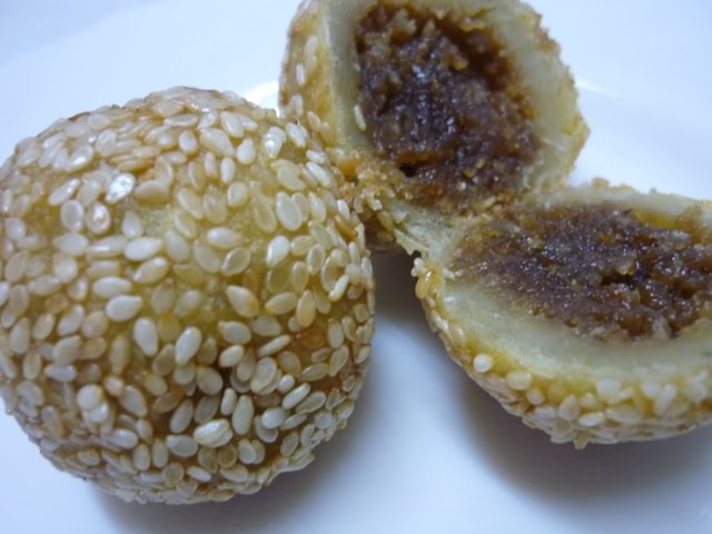 Secangkir teh sepiring kuih: KUIH BOM / ONDE-ONDE